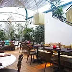 Hotel Denfert-montparnasse Paris